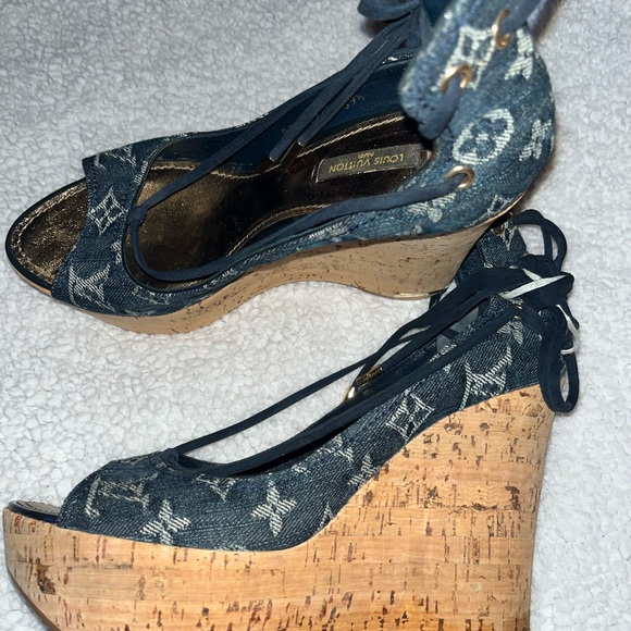 Authentic Louis Vuitton Wedge Sandals 9.5 - Picture 9 of 10